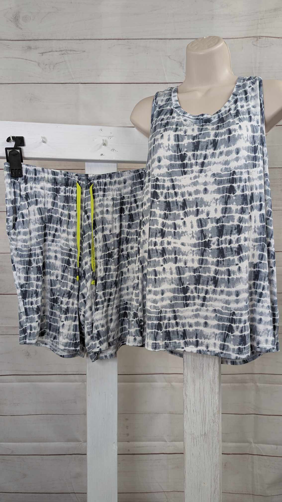 XSMALL GREY A593298 Cuddl Duds Smooth Jersey Tank and Shorts Pajama Set