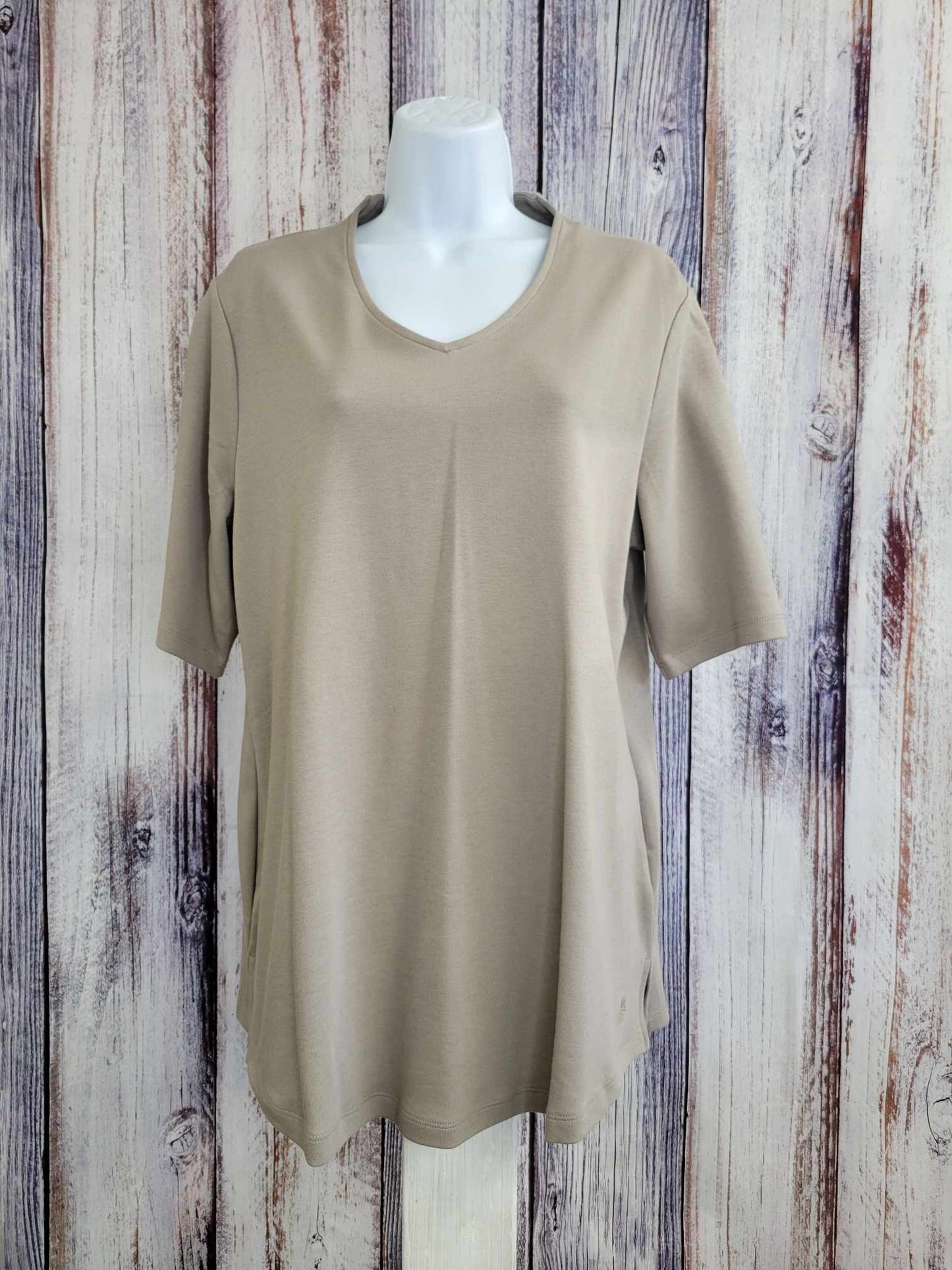 LARGE DRIFTWOOD A289635 Isaac Mizrahi Live! Essentials V-Neck Elbow Sleeve Tunic