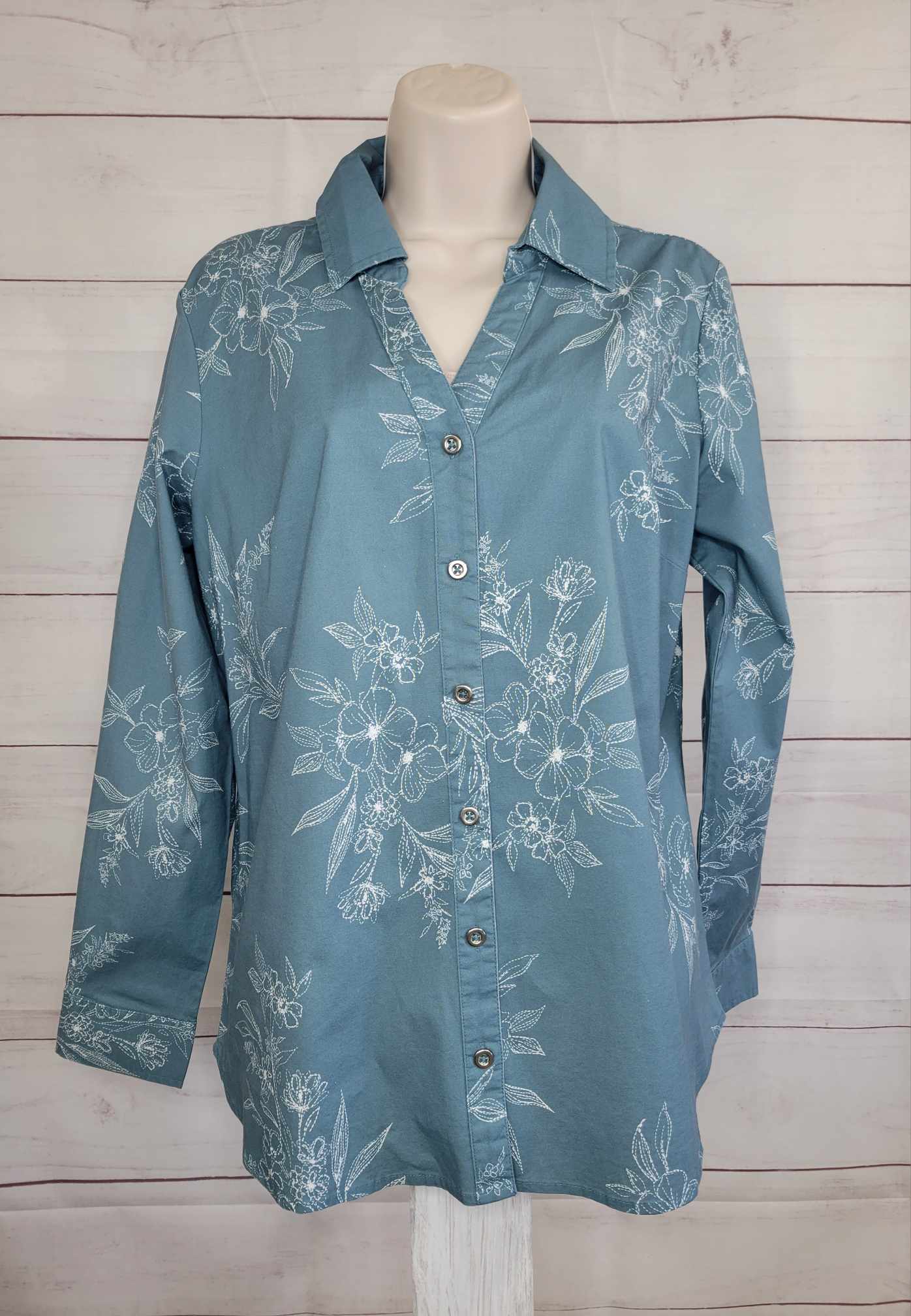 XXSMALL BLUE BUYOU A544700 Denim & Co. Canyon Retreat Printed Poplin Curved Hem Shirt