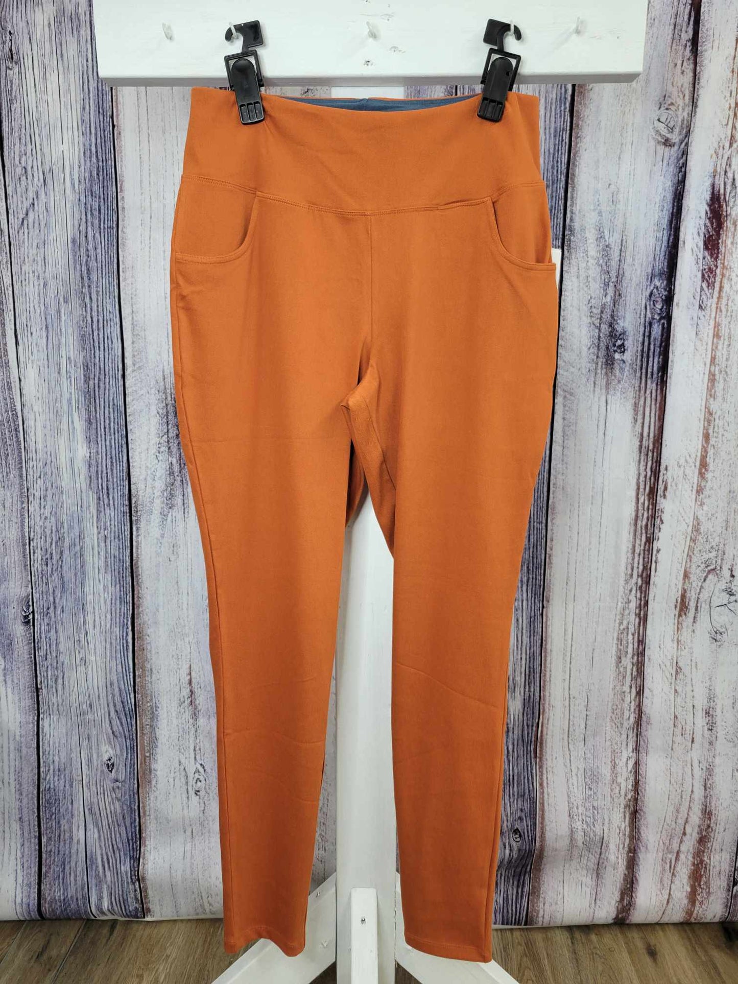 10T PUMPKIN A517300 Women with Control Tall St.Tropez Twill Legging