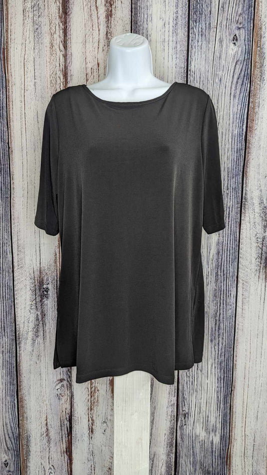 MEDIUM BLACK A568392 Susan Graver Modern Essentials Liquid Knit Top