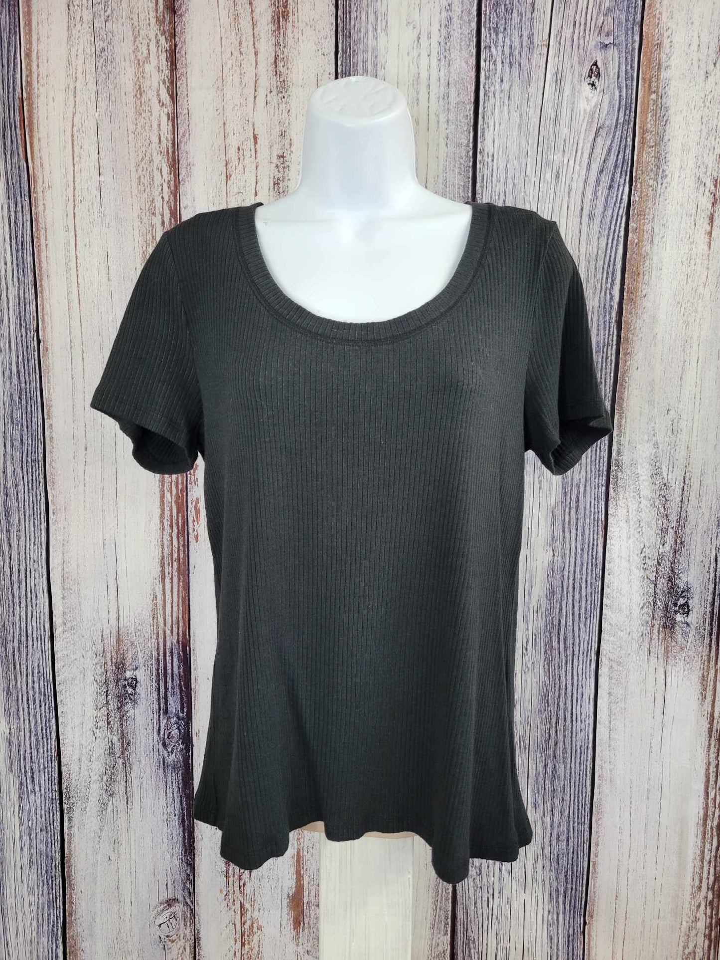 MEDIUM BLACK A452179 Candace Cameron Bure Scoop-Neck Short-Sleeve Rib Knit Tee