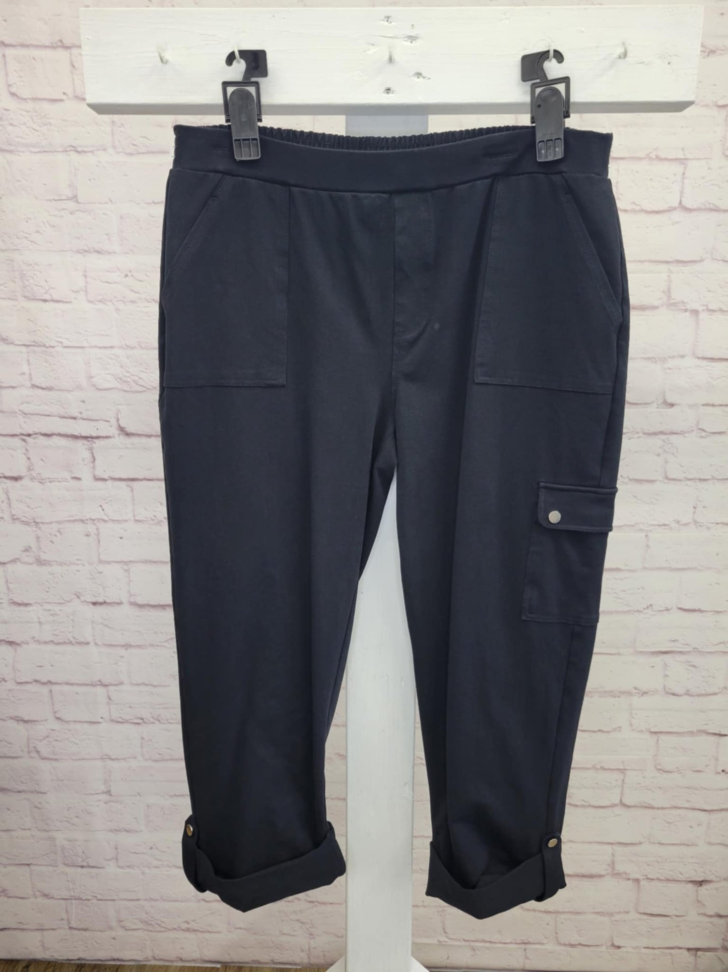 LARGE BLACK A303340 Susan Graver Premium Stretch Crop Pants