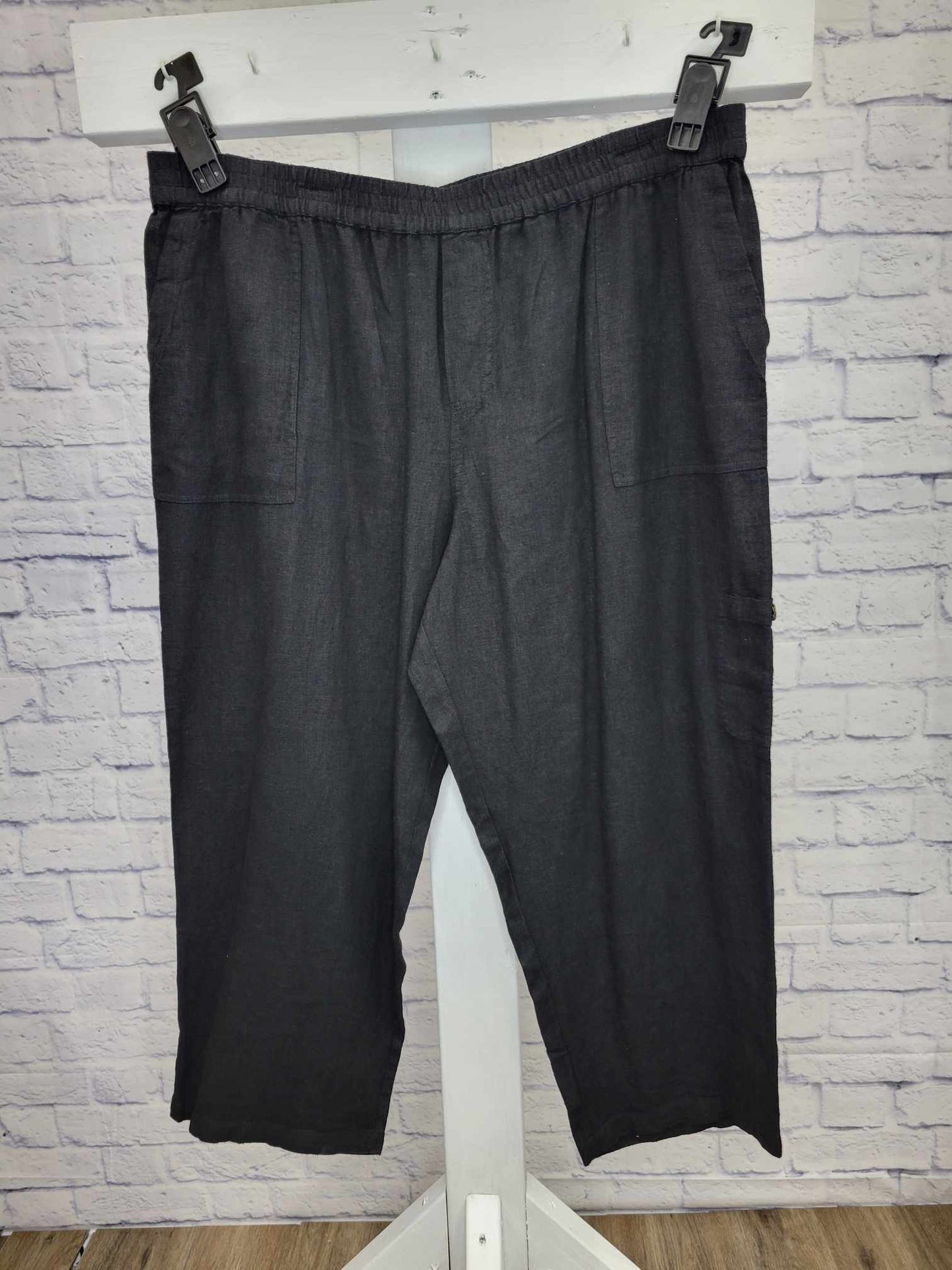 XLARGE BLACK A498821 Susan Graver Regular Pure Easy Linen Utility Crop Pant