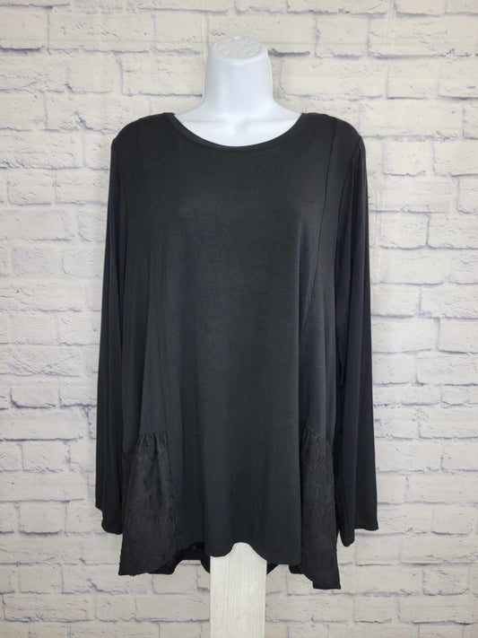 LARGE BLACK A522781 LOGO by Lori Goldstein Rayon 230 Layered Top w/ Jacquard Hem