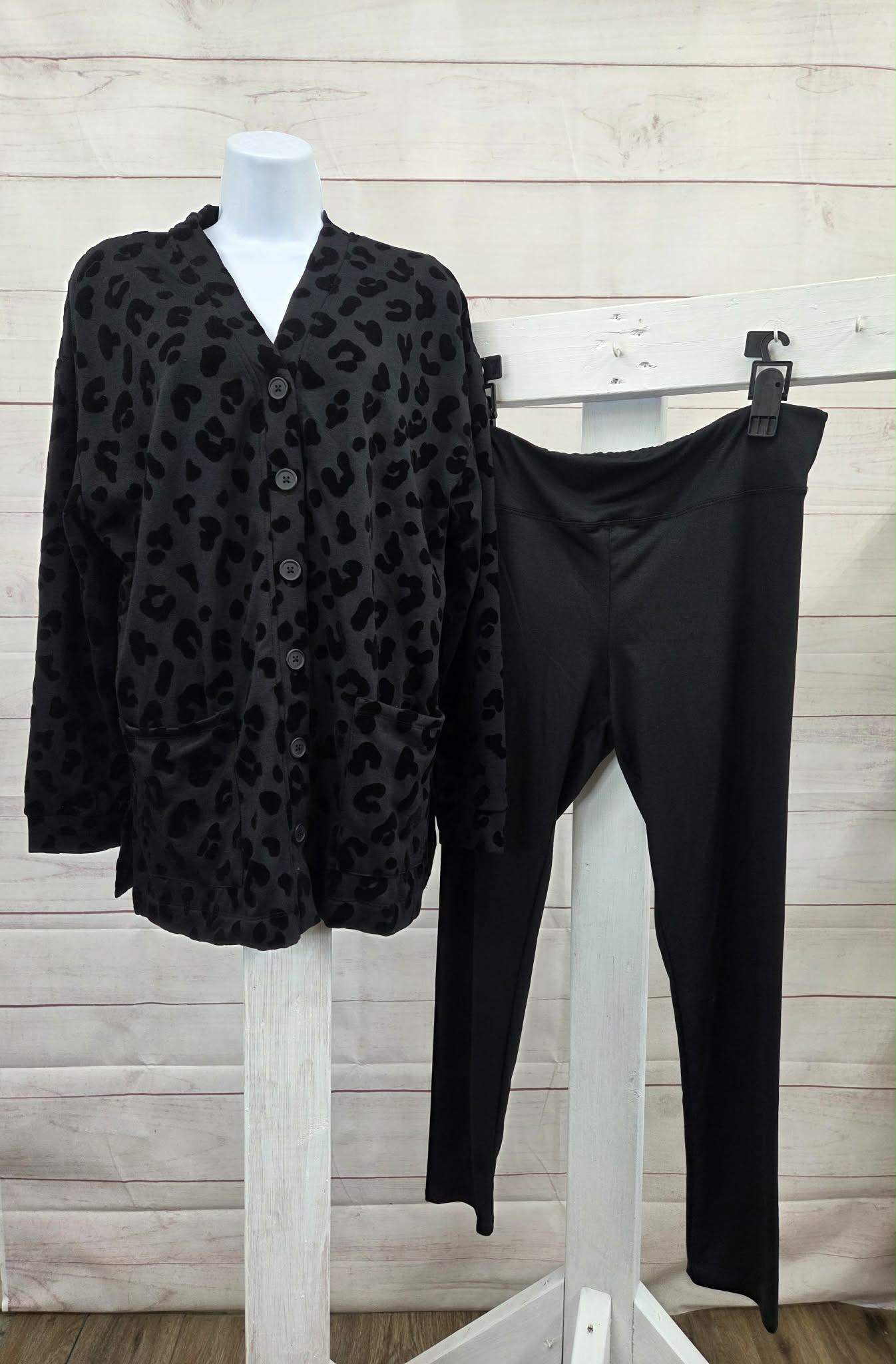 LARGE BLACK A698456 Cuddl Duds Regular Comfortwear Cardigan Lounge Set