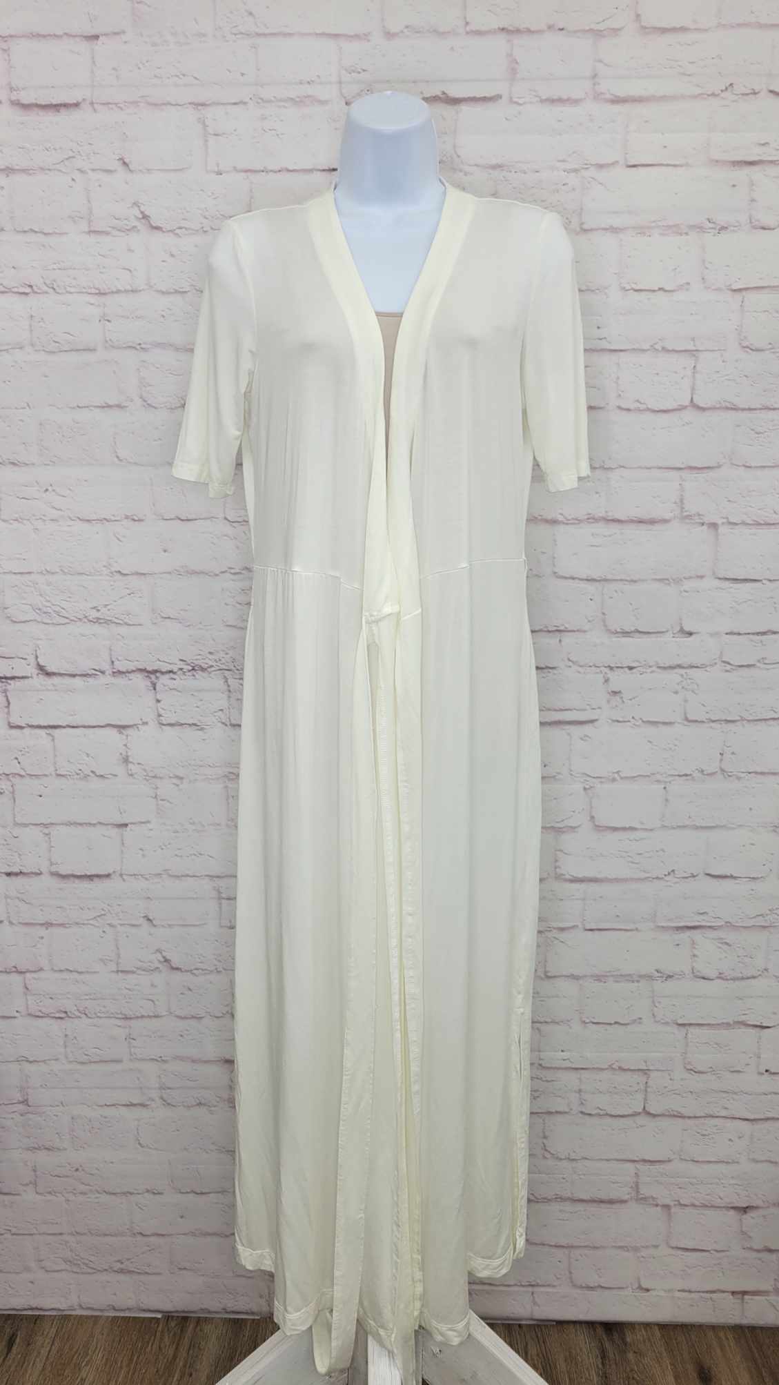 XSMALL CREAM A646191 Barefoot Dreams Luxe Milk Jersey 3/4 Sleeve Wrap Dress