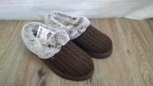 8 1/2 CHOCOLATE A705902 Skechers Bobs Keepsake Light Slippers -Warm Greetings
