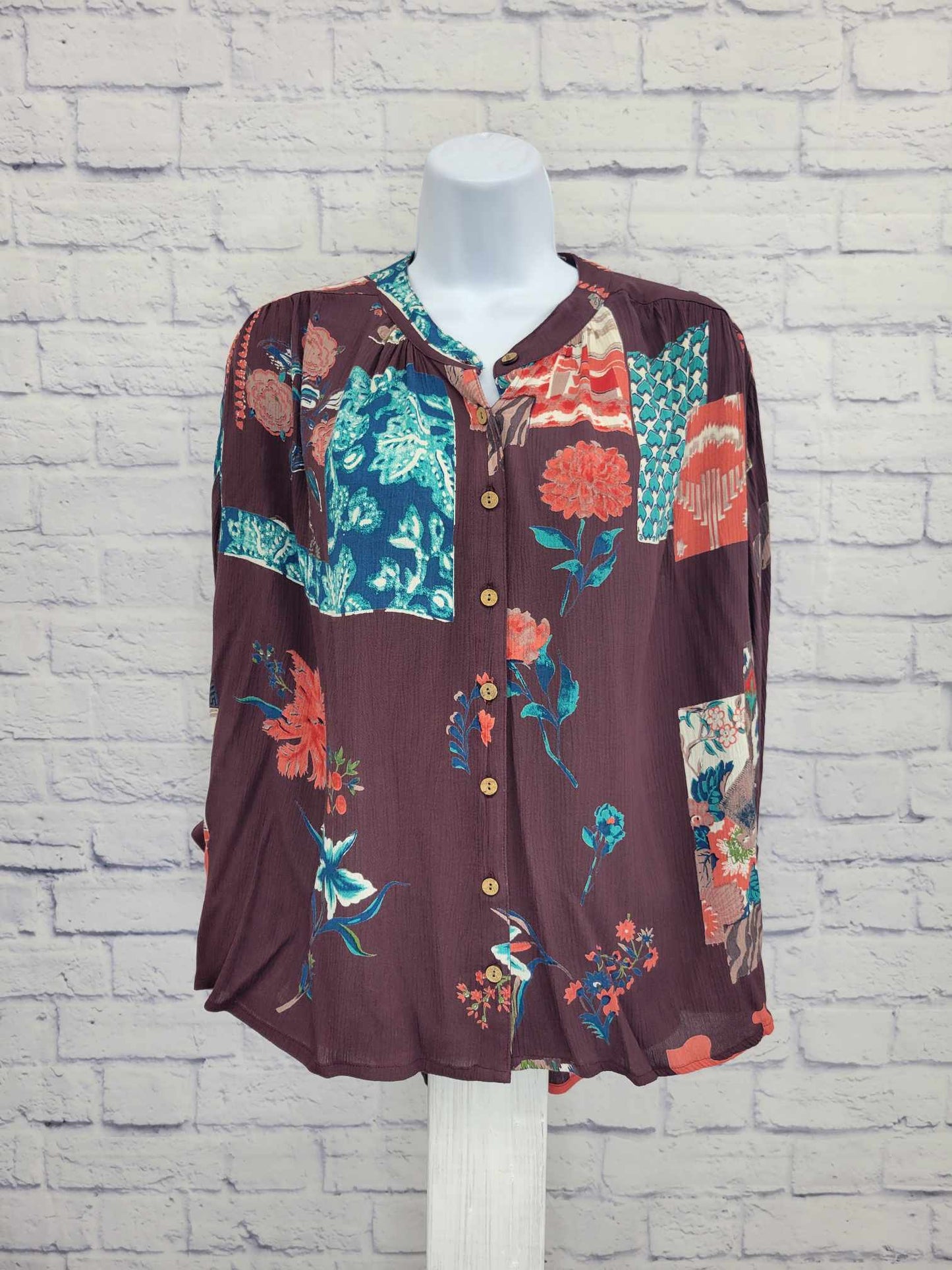 SMALL FLORAL A382633 Tolani Collection Button-Front Crinkle Gauze Printed Top