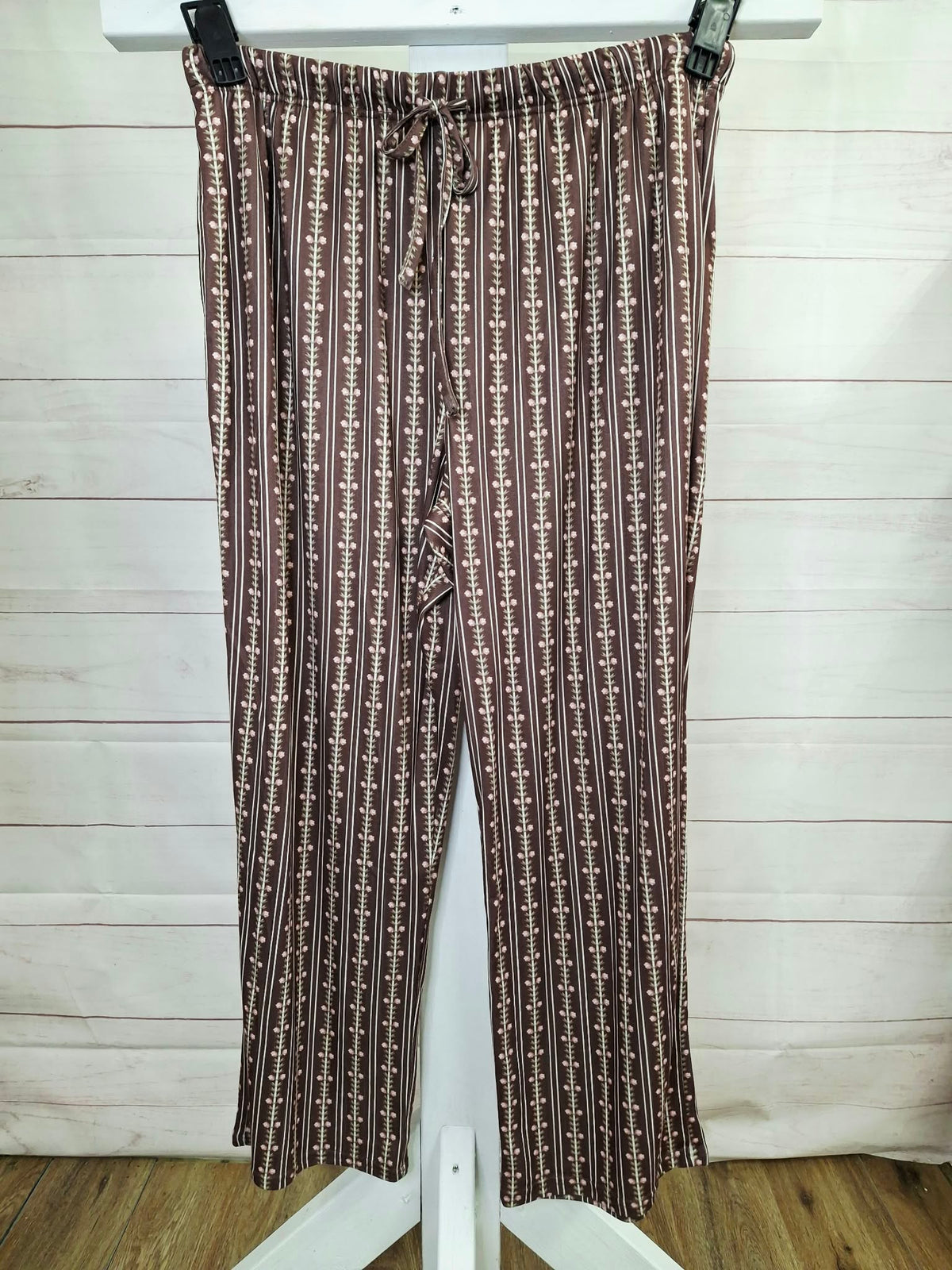 XLARGE CHOC A706765 Berkshire Homewear 2pc Printed Pointelle Notch Collar Pajama