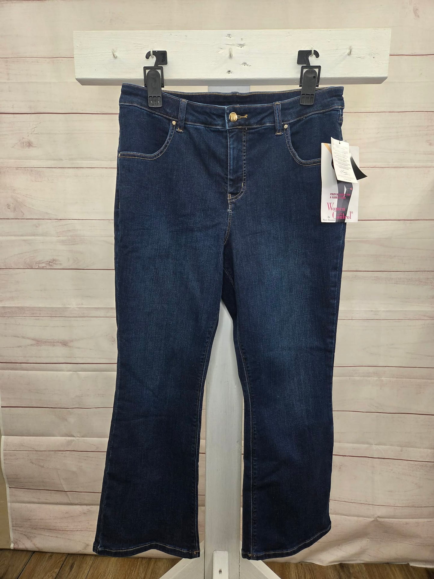 14P DK WASH A702772 Women with Control Conrour Curves Petite Indigo Jeans