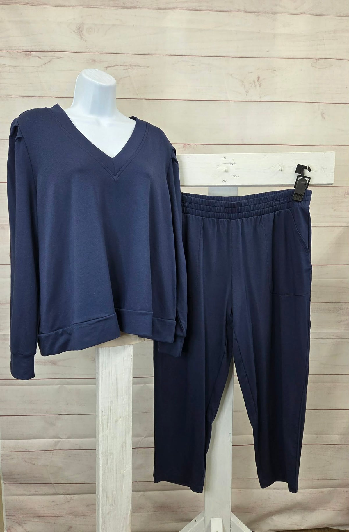LARGE NAVY AnyBody Petite Cozy Knit French Terry Top & Pants Set