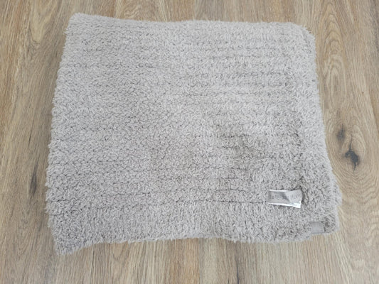 PEWTER A619896 Barefoot Dreams CozyChic Boucle Blanket Scarf