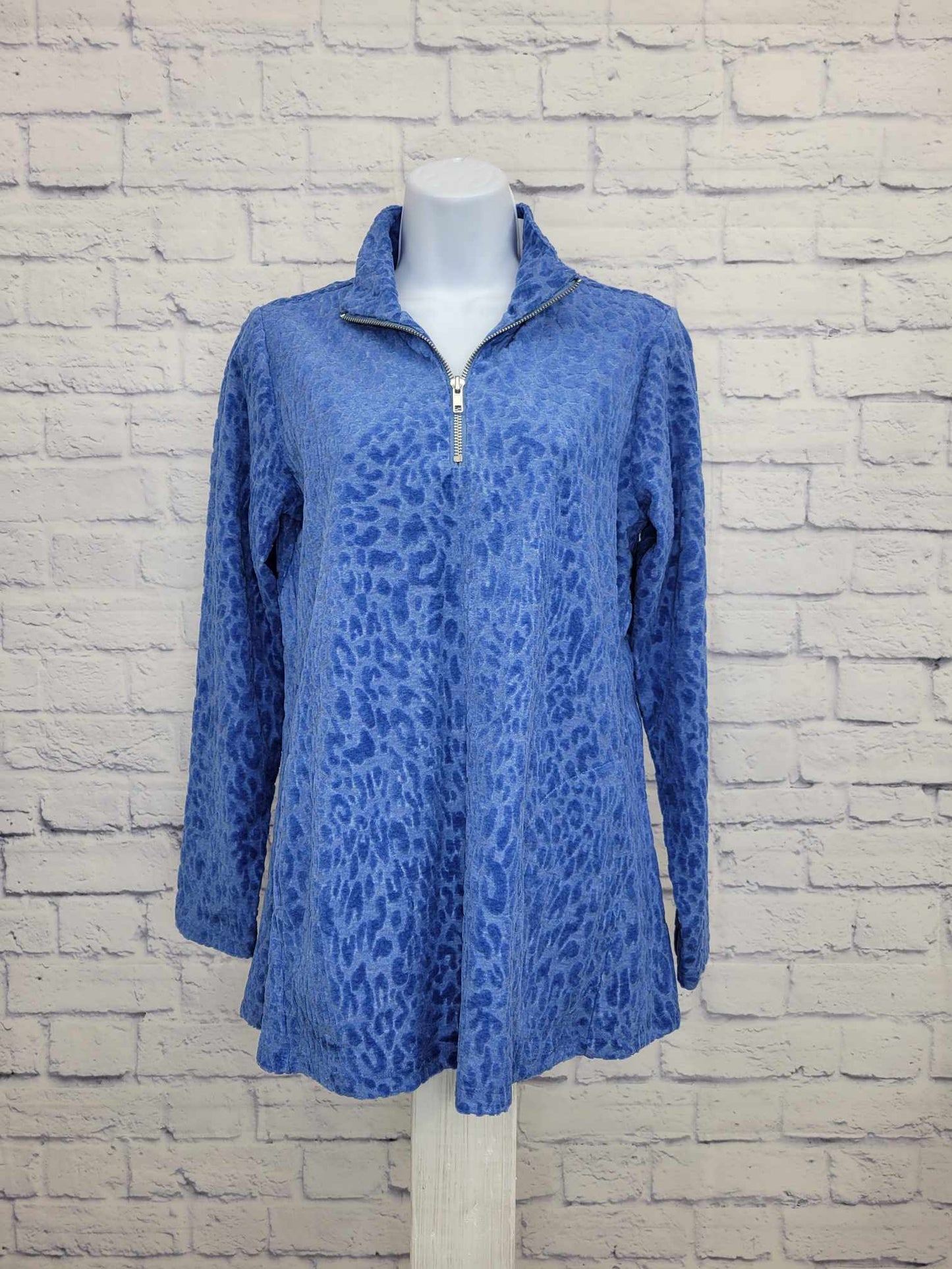 XSMALL BLUE A387774 Susan Graver Weekend Burnout Jacquard Knit Half-Zip Top