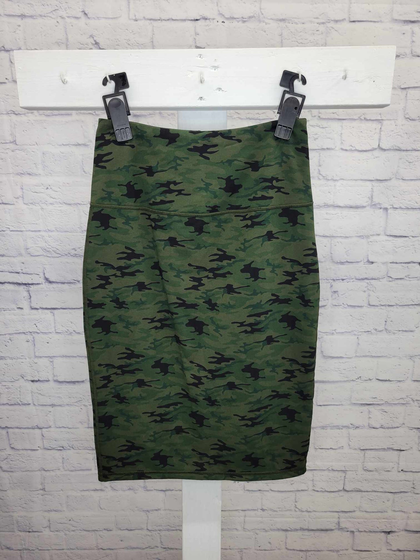 XXS OLIVE A389583 Women with Control Regular Renee's Reversibles Pencil Skirt