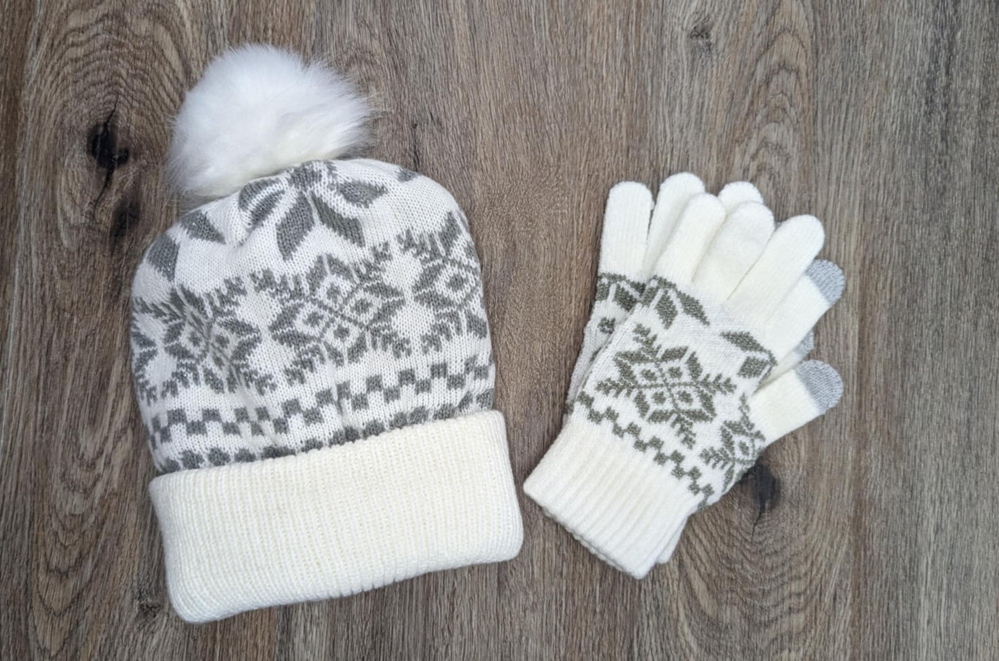 WHITE A464639 Chic Tweak Novelty Beanie with Pom and Glove Set