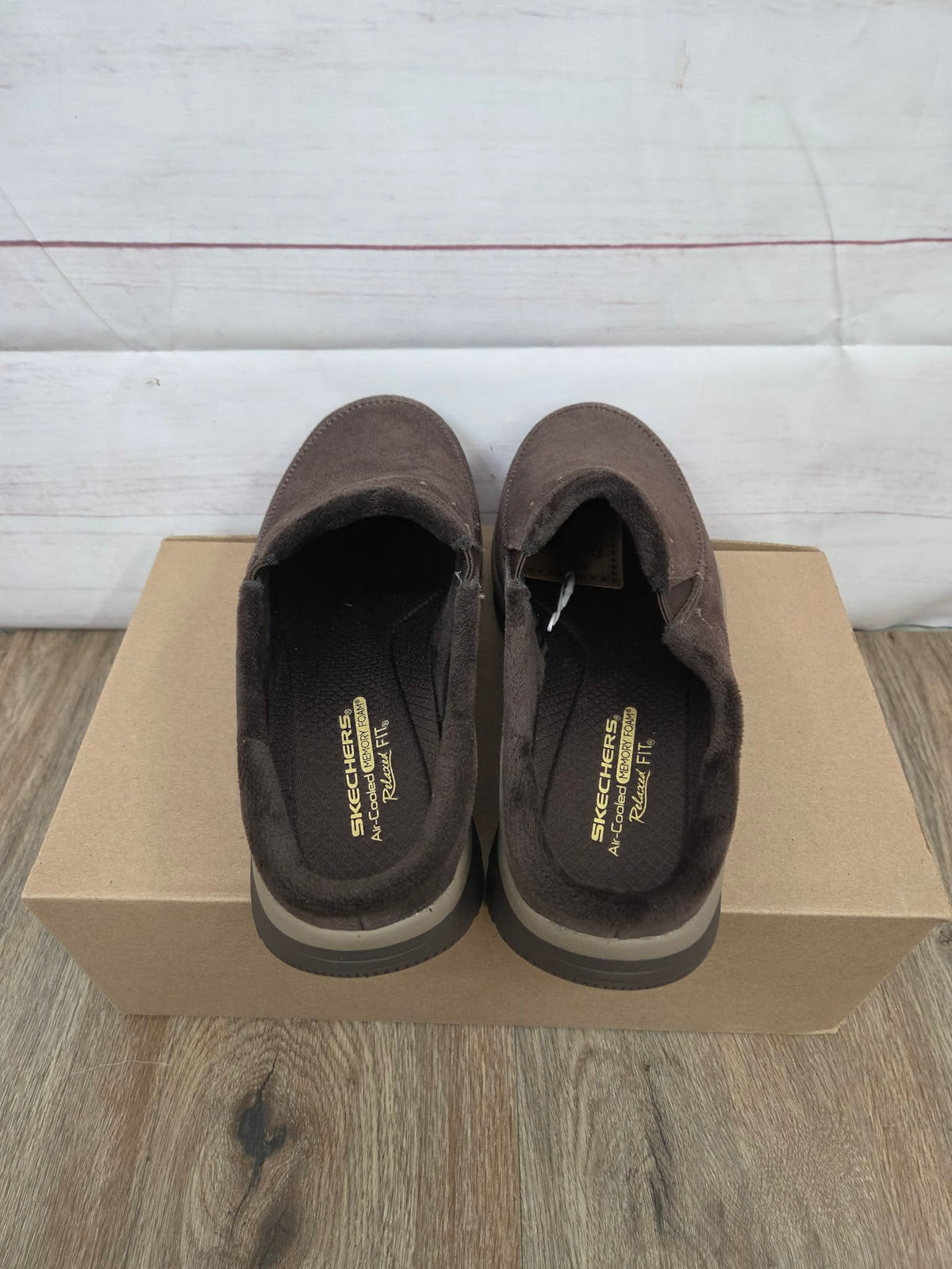 9 CHOCOLATE A697345 Skechers Easy Going Water-Repellent Studded Suede Clogs