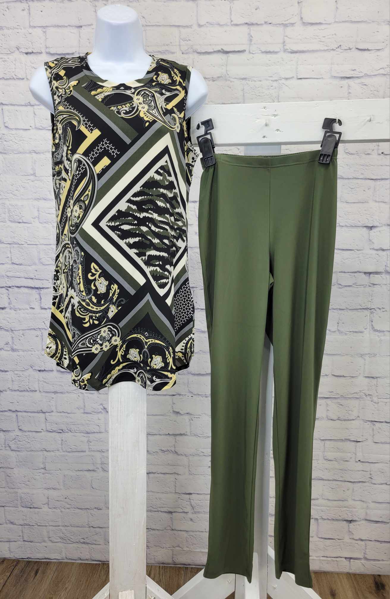 XXS OLIVE A518207 Attitudes by Renee Petite Como Jersey 3Pc Tunic, Tank, & Pants