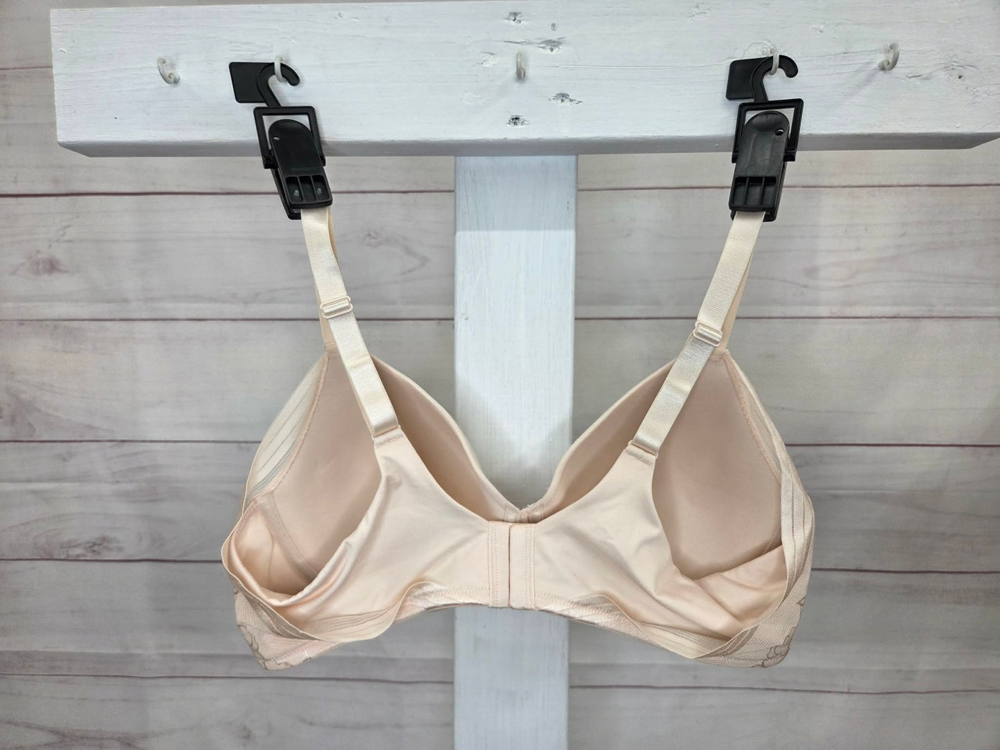 38B CHAMPANGE A692397 Breezies Radiant Lace Underwire T-Shirt Bra