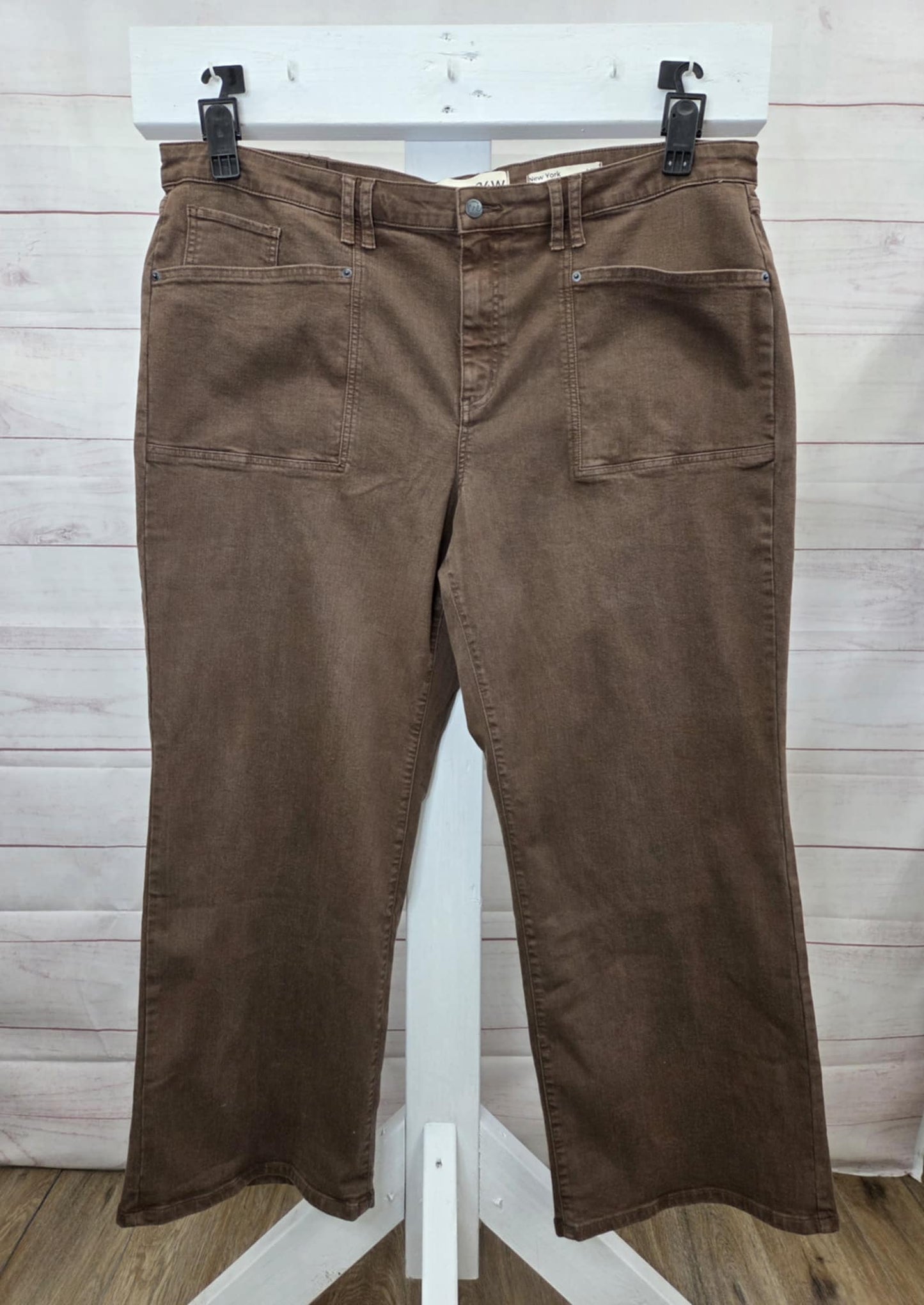 24W CHOC. A700193 Me by Jennie Garth Regular Repreve Wide Leg Jeans