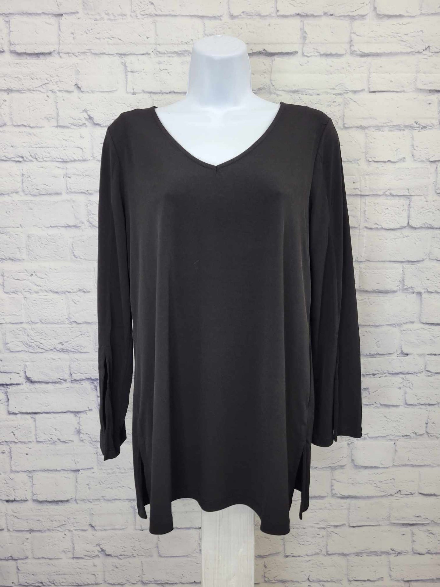 SMALL BLACK A456415 Susan Graver Regular Liquid Knit V-Neck Split Sleeve Tunic