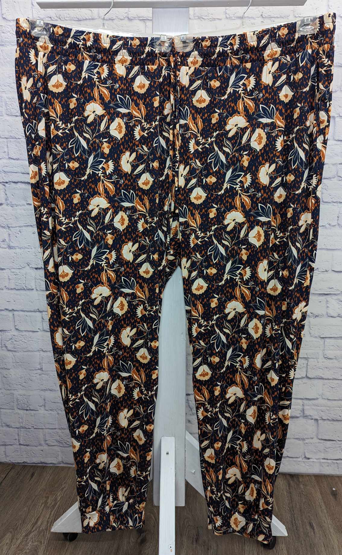 5X NAVY FLORAL A517350 AnyBody Tall Lush Jersey Jogger