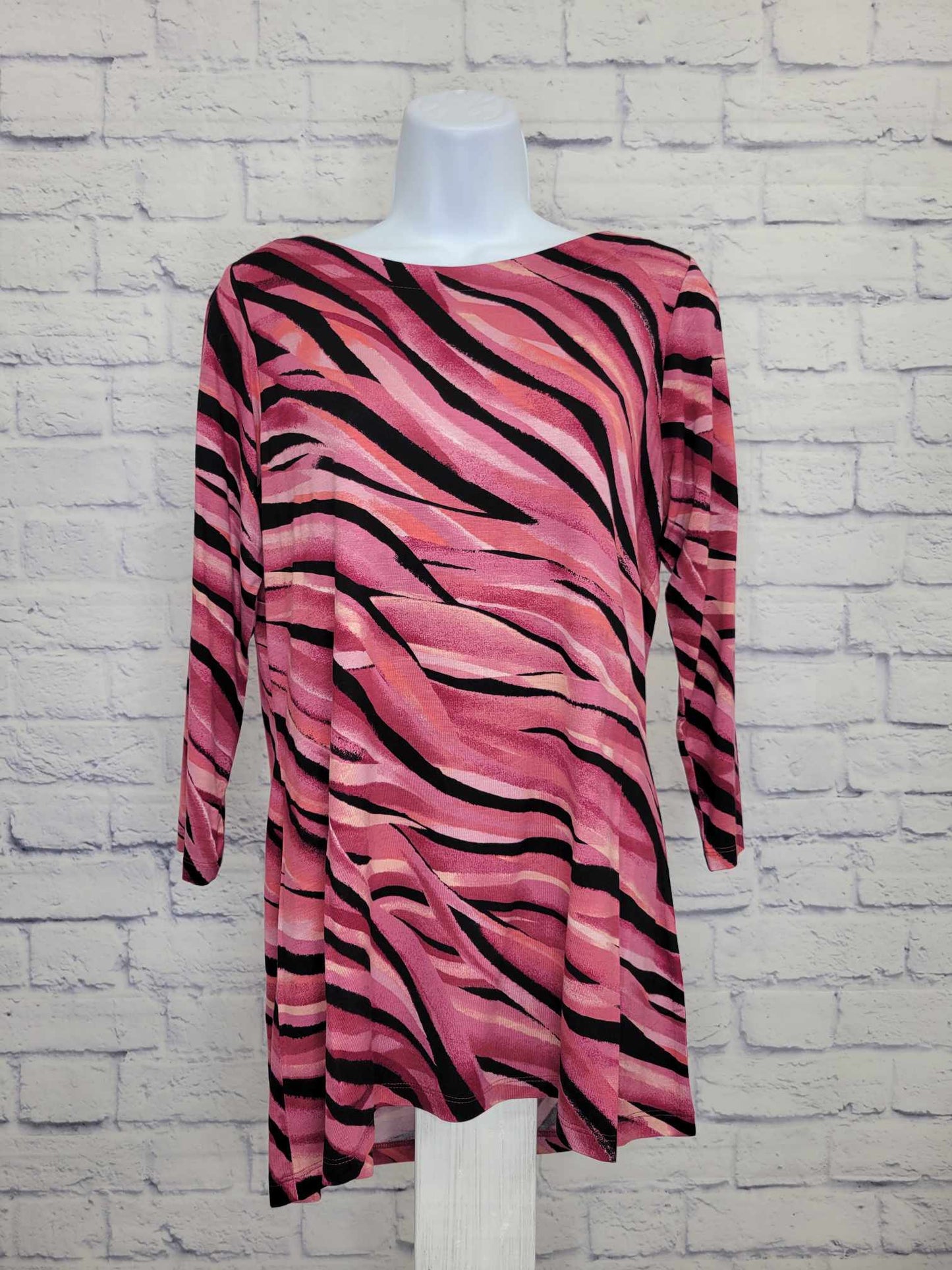 XSMALL PINK A518283 Belle by Kim Gravel Tiger Print 3/4-Sleeve Knit Top