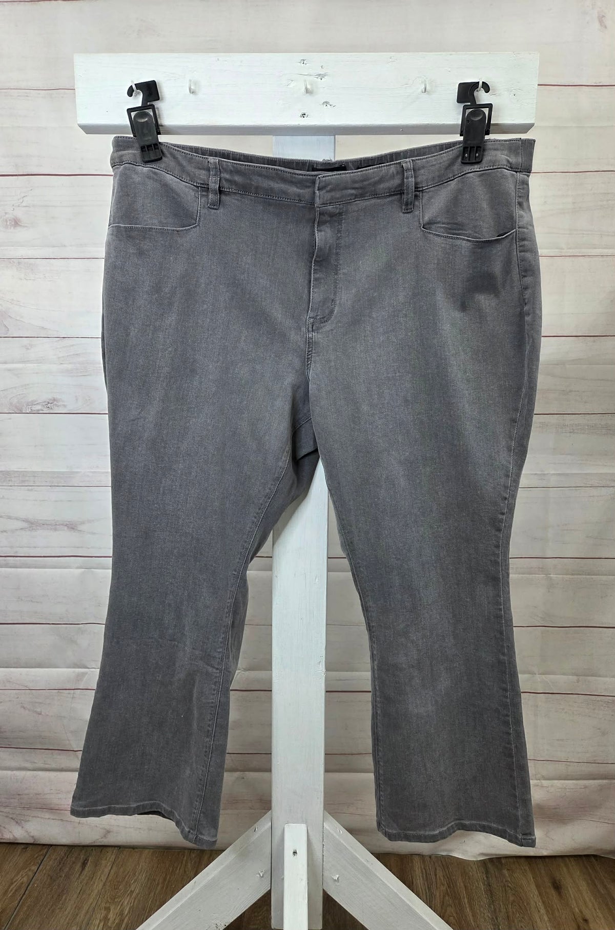 24W GREY A663343 Susan Graver Stretch Denim Petite Classic Boot Cut Jean