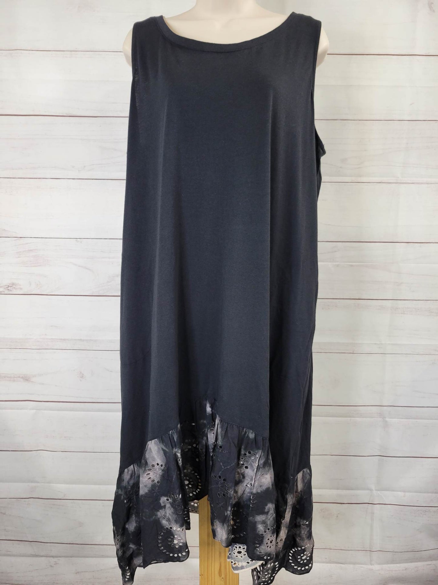 1XP BLACK A499744 LOGO by Lori Goldstein Petite Cotton Modal Dress w/ Tie-Dye Hem