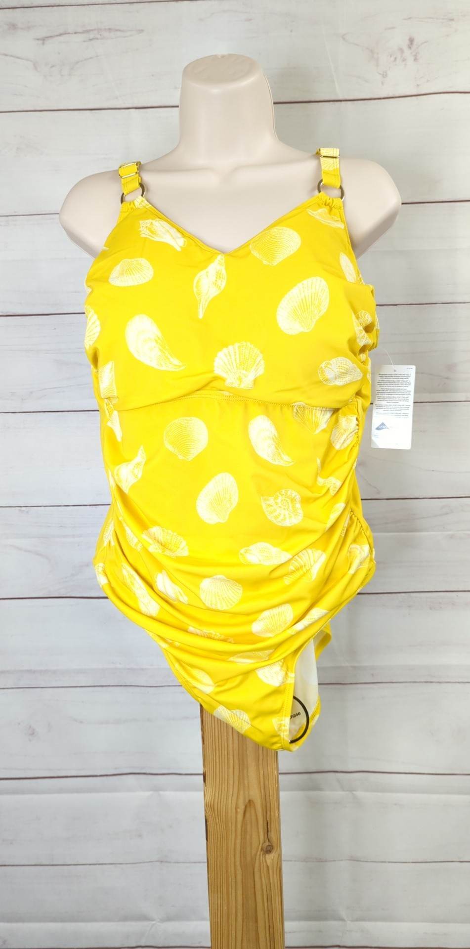 18W TOSSED SHELLS YELLOW A473527 Isaac Mizrahi Live! Bridgehampton 1-Piece Swimsuit