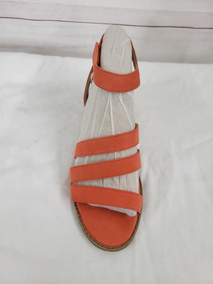 7M CORAL A377698 Vince Camuto Leather Demi-Wedge Sandals - Resensa