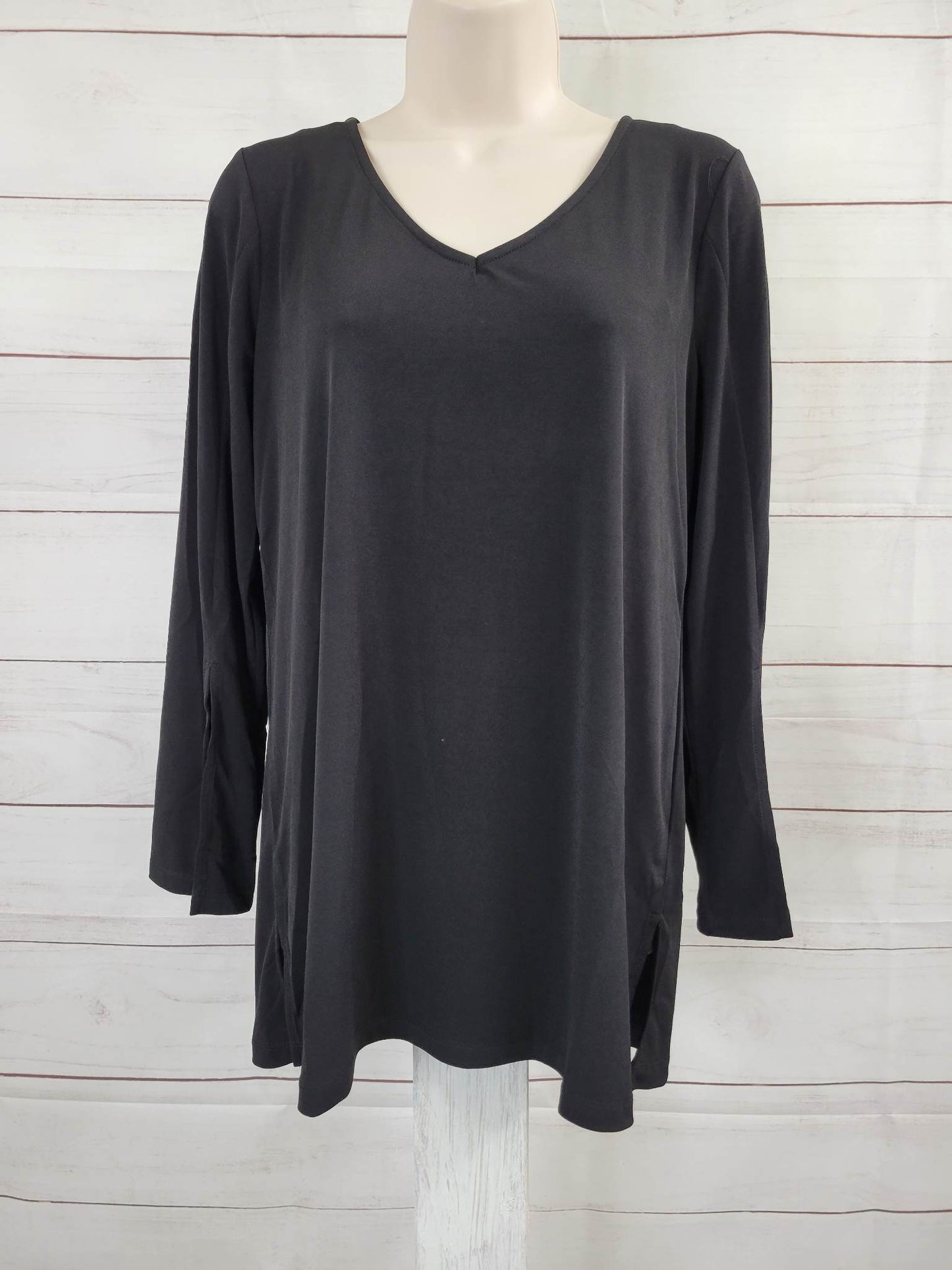 SMALL BLACK A456415 Susan Graver Regular Liquid Knit V-Neck Split Sleeve Tunic